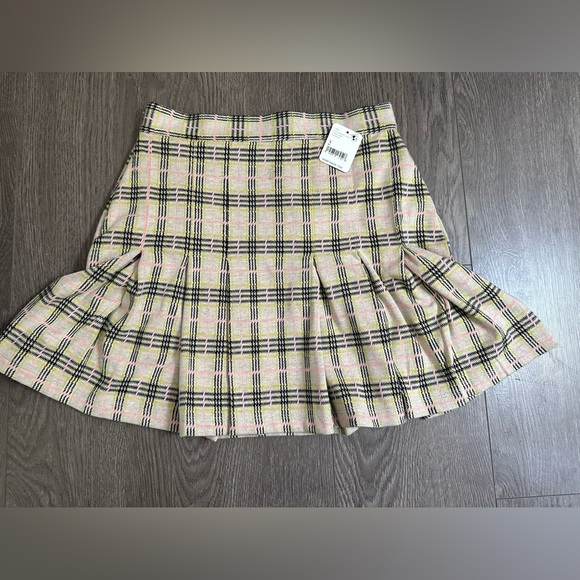 Free people mini skirt. Sz 2 nwt. Pleated mini skirt - Picture 1 of 6